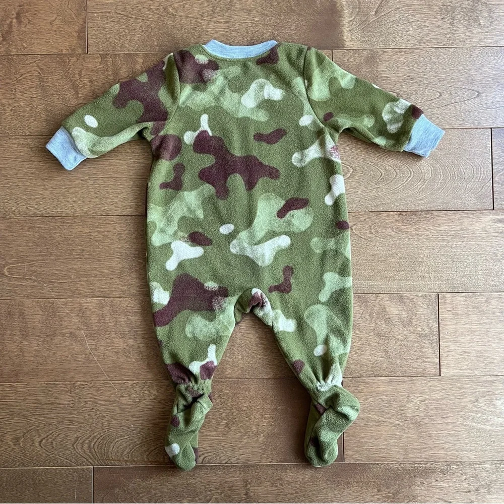 3/$10 CARTERS Baby boy fleece pyjamas 3m - Picture 3 of 3